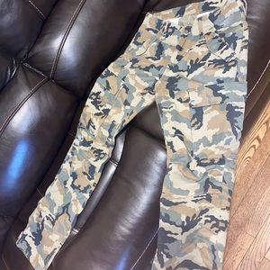 LEVI CAMO FITTED PANTS Size W31 L32